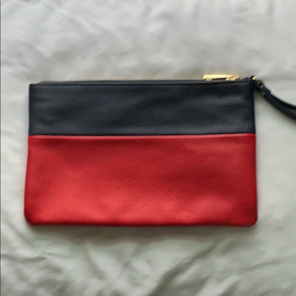 Red and navy blue clutch with wrist strap - Picture 2 of 5
